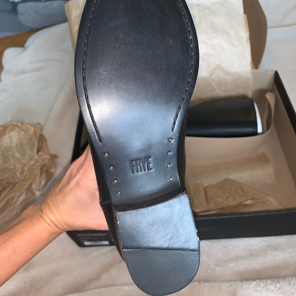 Frye 🍁NIB🍁Extended Calf Melissa Button Back ZIP - Picture 12 of 15